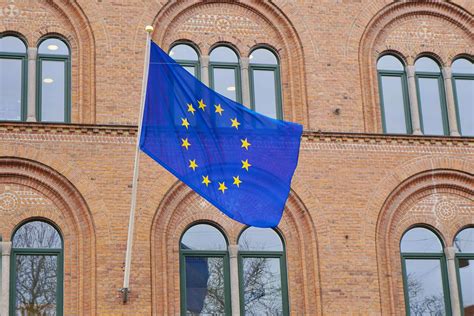 EU sets global AI standards with new regulatory framework