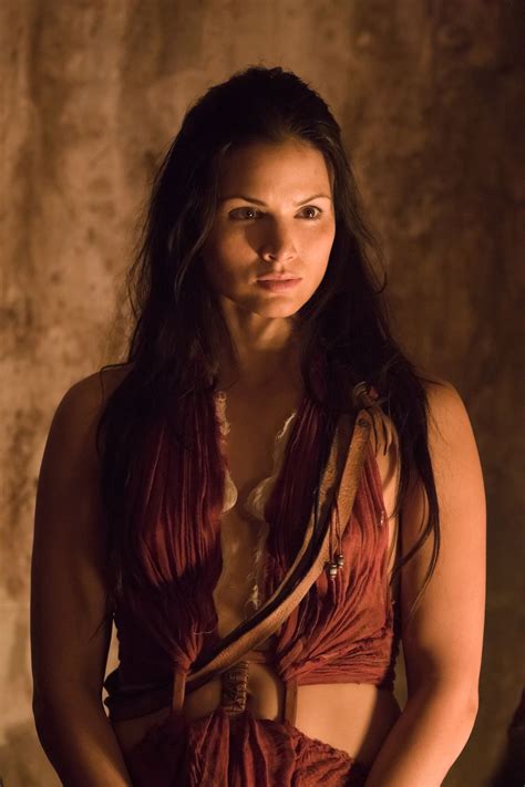 Spartacus : Photo Katrina Law, Erin Cummings - 120 sur 129 - AlloCiné