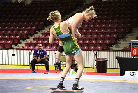 Women 3 - Wrestling Canada Lutte - Wrestling Canada Lutte