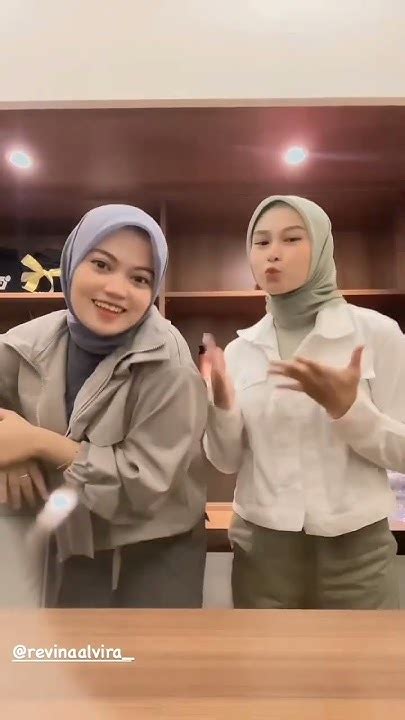 revina alvira  tiya gasentra pajampangan sebotol minuman youtube