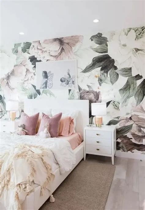 40 Dreamy Bedroom Floral Print Ideas - DigsDigs