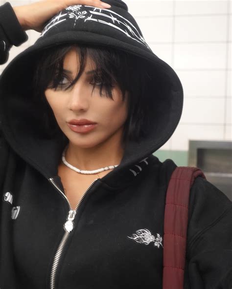 Victoria Jimenez (@ablackcatr) • Instagram photos and videos