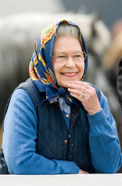 Elizabeth : A Portrait in Parts - a documentary celebrating 70 years