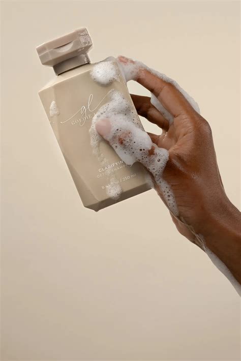 how to clean hair brushes 1