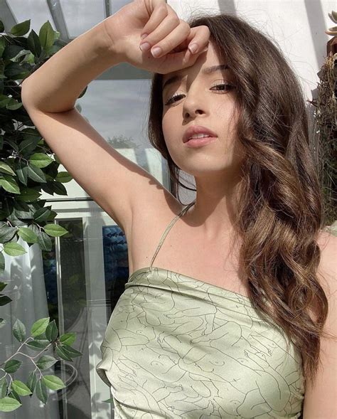 The Secret to Pokimane's Perfect Nude Lips: It's Winky Lux! - kr3mvyr