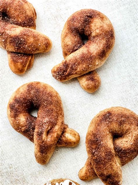 Dominos copycat Twisted Cinnamon Bread-05 - Brooklyn Active Mama