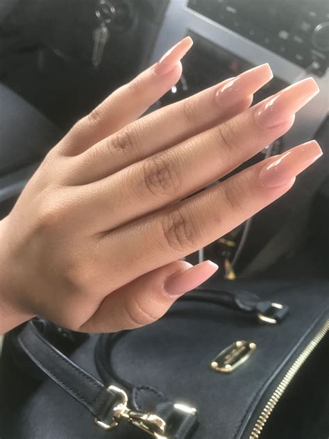 Nude pink coffin nails | Manicura bonita, Manicura