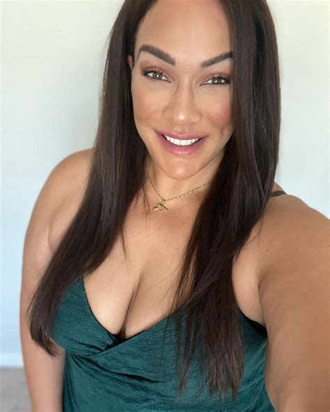 Nia Jax is sexy asf : r/NiaJax