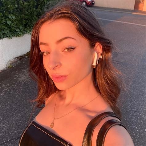 Méli (@meli_._e) • Threads, Say more