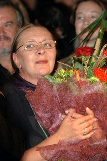 Наталья Тенякова встречает юбилей на даче - Экспресс газета