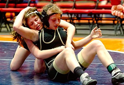 Hot Chicks Wrestling Naked