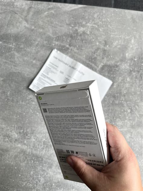 iPhone 16 Pro 256GB pouštní titan nový - Apple බසාර්
