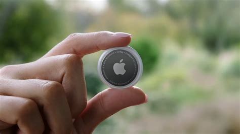 Apple наконец-то представила беспроводные метки AirTag. Они позволят ...