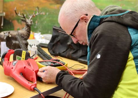 Repair Café proves its worth once more - Around Wellington