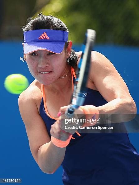 ying ying duan  china plays  backhand     match