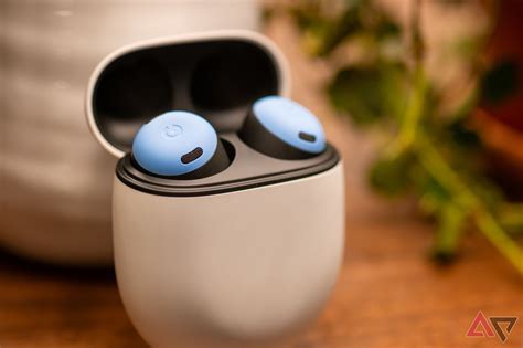 Do the Google Pixel Buds Pro 2 have wireless charging?