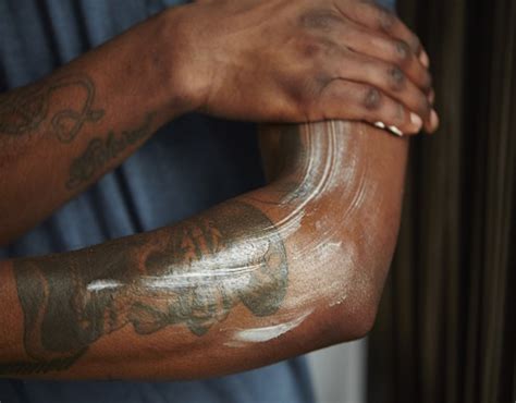 how to take care of tatoo