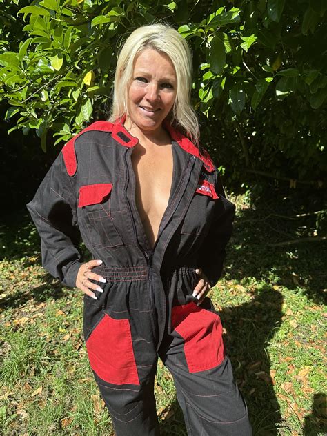 Mellie Muppet - The racing chick in me! 🙂...