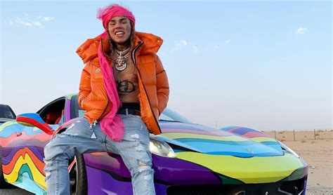 Quién es Tekashi 6ix9ine, el rapero que regaló un millón de pesos a una