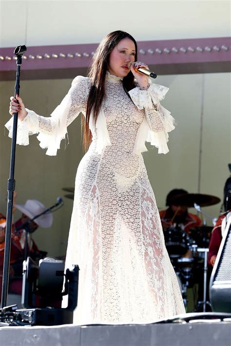 NOAH CYRUS Performs at Coachella Valley Festival in California 04/13