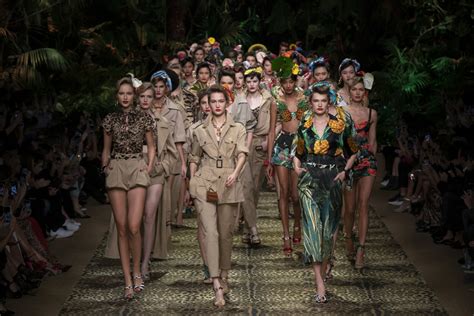 40 нарядов сицилийских джунглей из новой коллекции Dolce & Gabbana ...