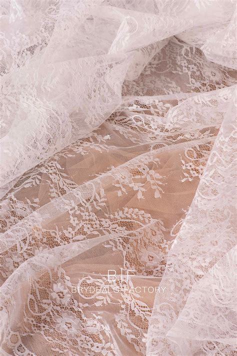 Double Border Phoenix Tail Flower Chantilly Lace Fabric