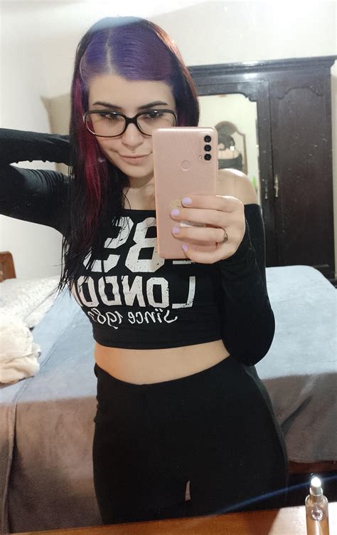 Purple hair 🩷 : r/CamGirls