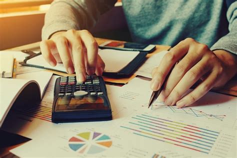 invoice finance factoring invoice discounting invoice