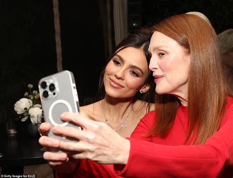 Julianne Moore E Demi Moore - Demi Moore looks sensational alongside glamorous Eva Longoria as ...