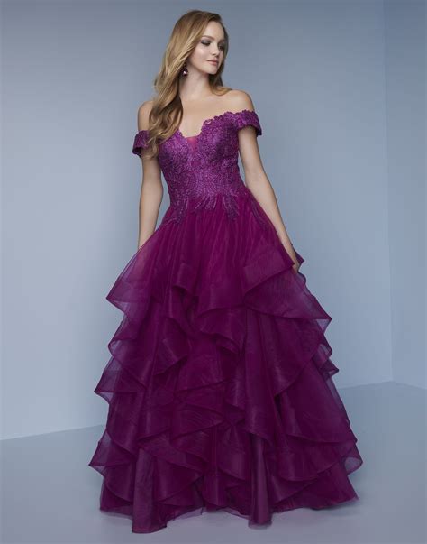 Spring 2019 | Magenta dress, Fancy dresses, Colorful dresses