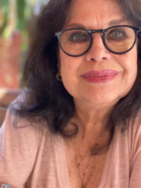 Kirk Douglas assaulted Natalie Wood, 'Little Sister' claims - Los