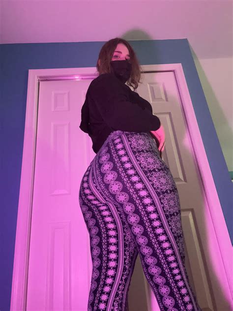 Am I thicc enough for you? : r/TransGoneWild