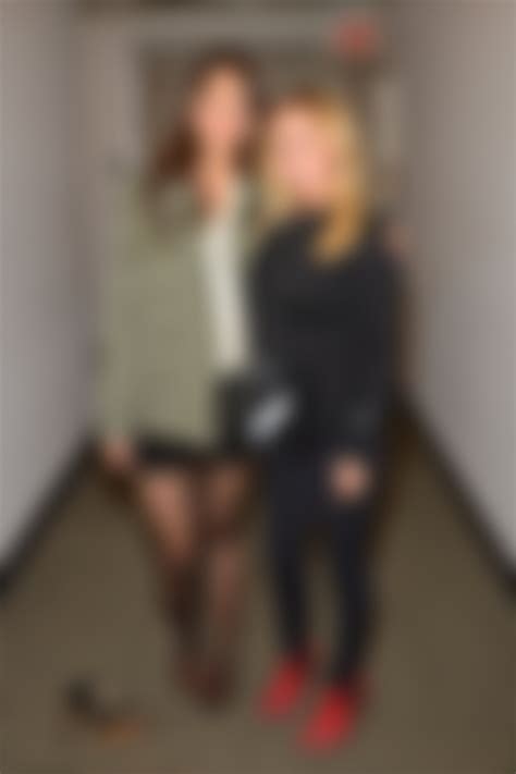 STUNNING Katie Holmes (16 pics) : CelebsInTights