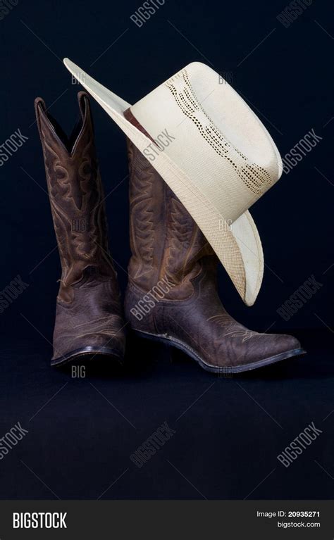 Cowboy Boots And Cowboy Hat Still Life Stock Photo & Stock Images ...