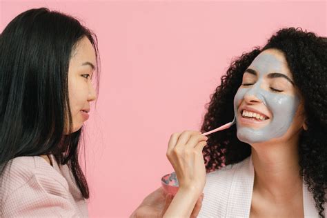 Estas son las 4 razones para hacerte un facial - Iki Skin Experts
