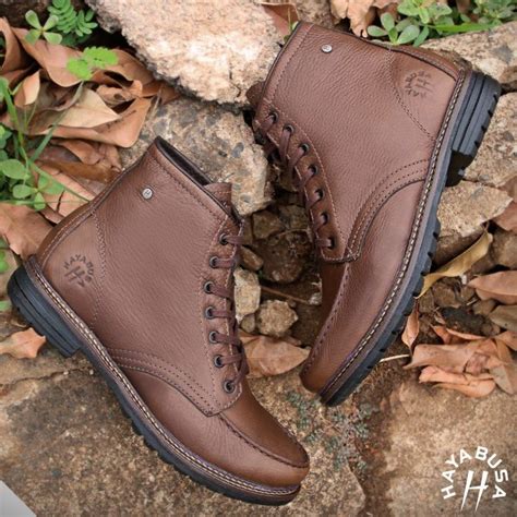 pin  gideon eduard  skoene sneakers men fashion hiking boots