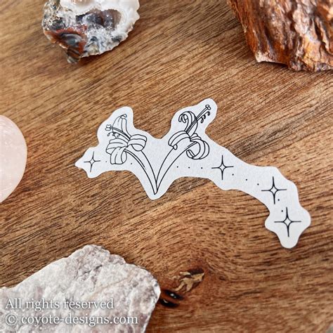 People are obsessed with these delicate honeysuckle tattoo art 13