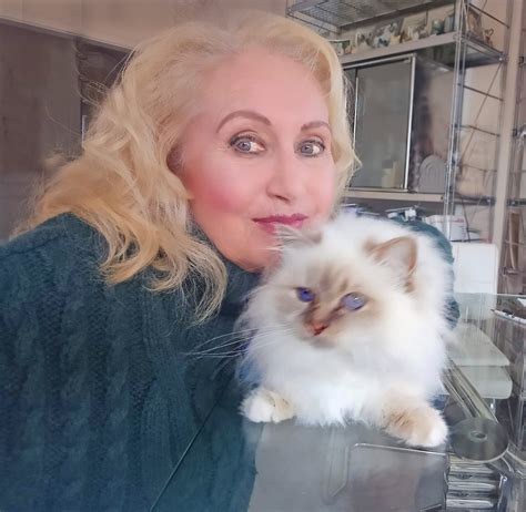 Karin Countess Kageneck - Joy and Art of Living