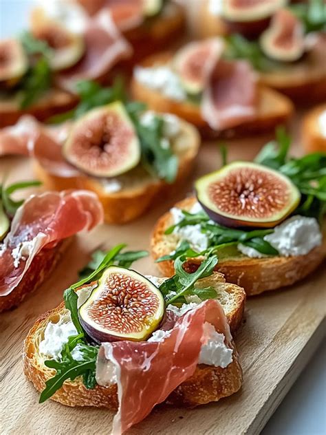 Irresistible Fig-Jam & Prosciutto Crostini Recipe for Any Event