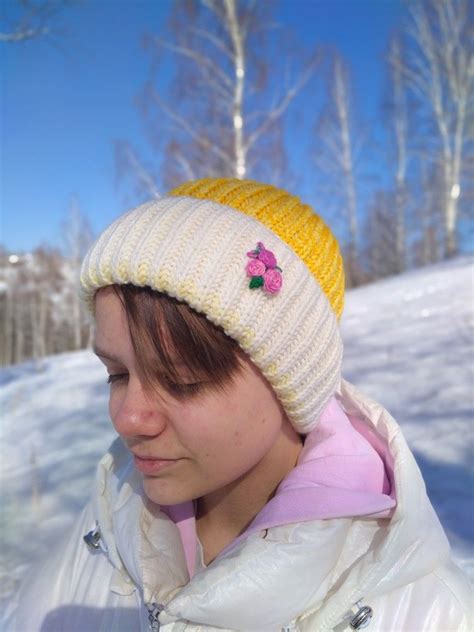 Вязаная шапка на весну | Beanie, Hats, Fashion