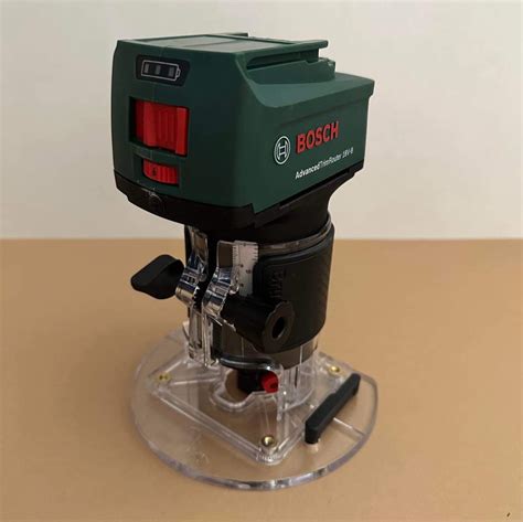 Akumulátorová horní frézka Bosch Advanced TrimRouter 18V-8 - Tvoříme ...