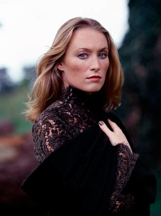 victoria smurfit net worth