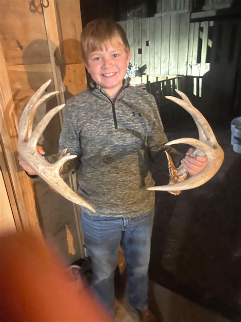 11-Year-Old Kentucky Hunter Bags Monster Buck - Realtree Camo