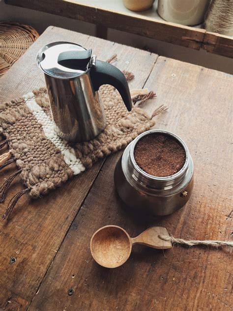 Can You Put Ground Coffee in a Coffee Grinder - kitchenwink.com