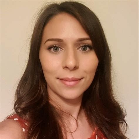 Hannah Hayes - BA Manager - AJ Bell | LinkedIn