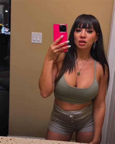 Sasha Pearl | Thank you @wbneechie for helping me with my account needs