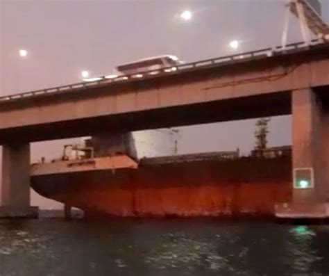 navio  deriva bate na ponte rio niteroi parahybano