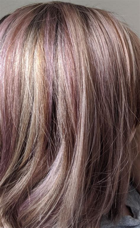 Stylists reveal the surprising color science of lowlights and highlights 7