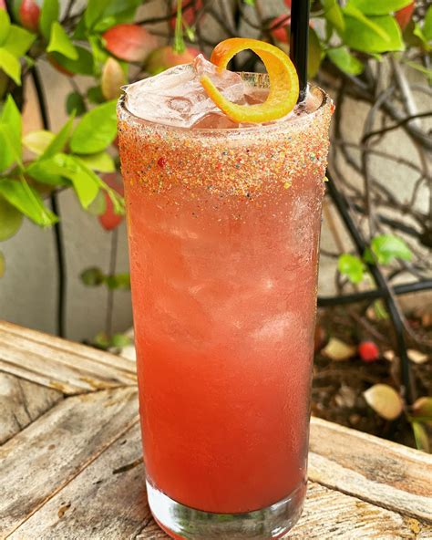 💥NEW SEASONAL COCKTAILS💥... - Hyde Park Kitchen + Bar