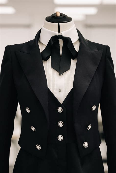 Winona Ryder, the behind the scenes of the look shown off at Venice